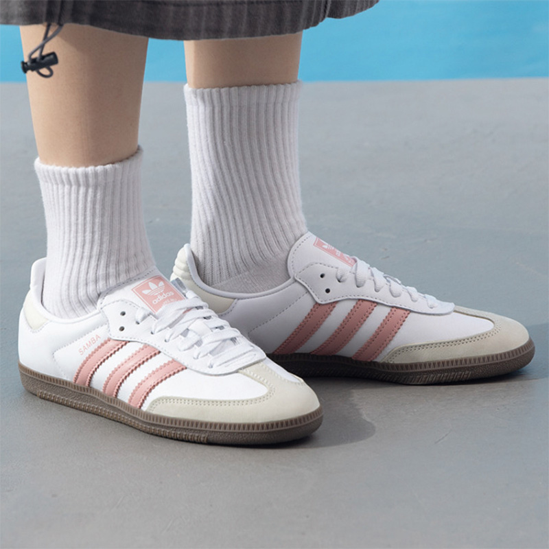 Scarpe sportive casual da donn - Adidas Shoes Samba recensione e prezzo
